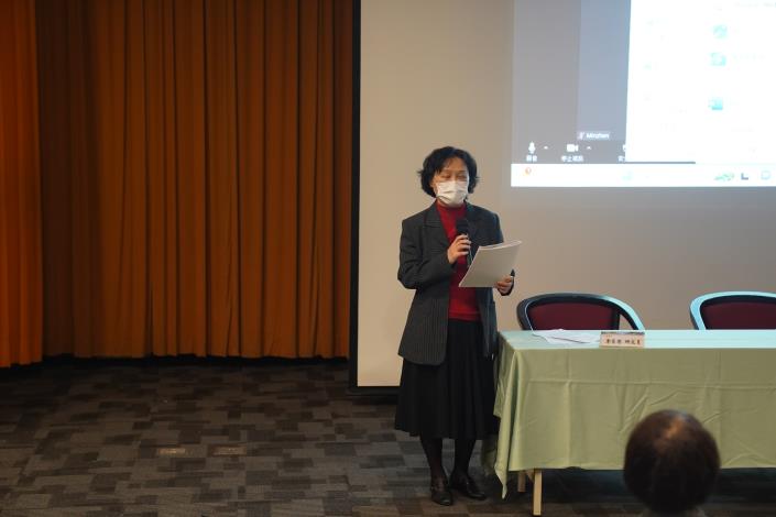 Dr. Jender Lee, Director of Institute of History and Philology, Acadmia Sinica presiding at one of the conference sessions