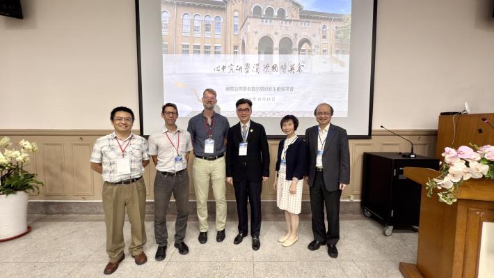 Group Photo of Mr. Chual-Hsin Teng, CEO of Thin Chang Corporation, Prof. Yu-yu Cheng, Dean of the College of Liberal Arts, Prof. Jo-shui Chen, Director of the Center, and Visiting Scholars